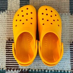 Classic Crocs Clog SIZE 6